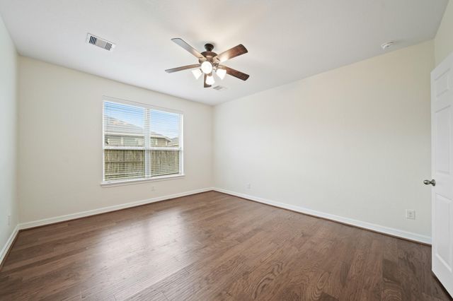 322 Lake Rim Drive, Rosenberg, TX 77469