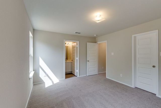 111 Rock Creek Lane, Terrell, TX 75160
