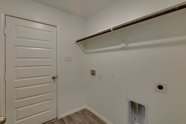 111 Rock Creek Lane, Terrell, TX 75160