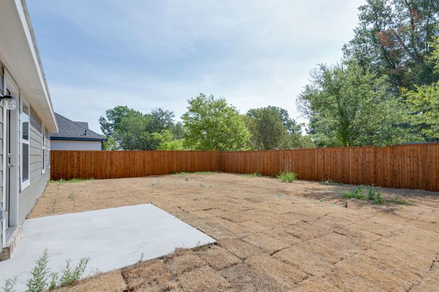 111 Rock Creek Lane, Terrell, TX 75160