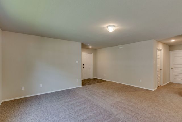 111 Rock Creek Lane, Terrell, TX 75160