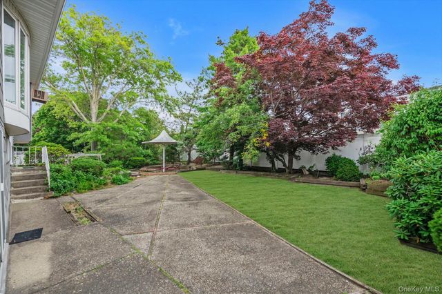 2961 Hewlett Avenue, South Merrick, NY 11566