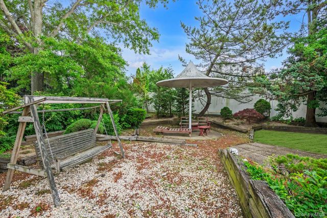 2961 Hewlett Avenue, South Merrick, NY 11566