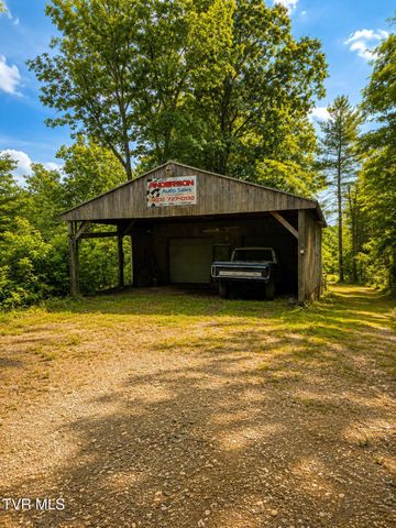 2242 Divide Road, Mountain City, TN 37683