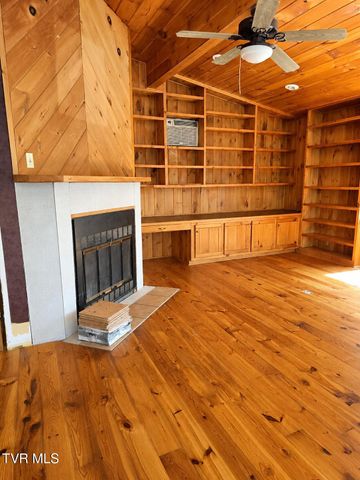 2242 Divide Road, Mountain City, TN 37683