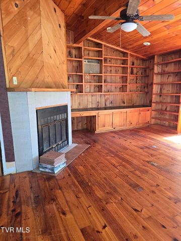 2242 Divide Road, Mountain City, TN 37683