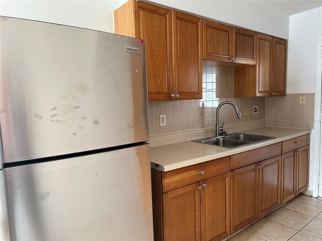 452 89TH AVENUE N, St Petersburg, FL 33702