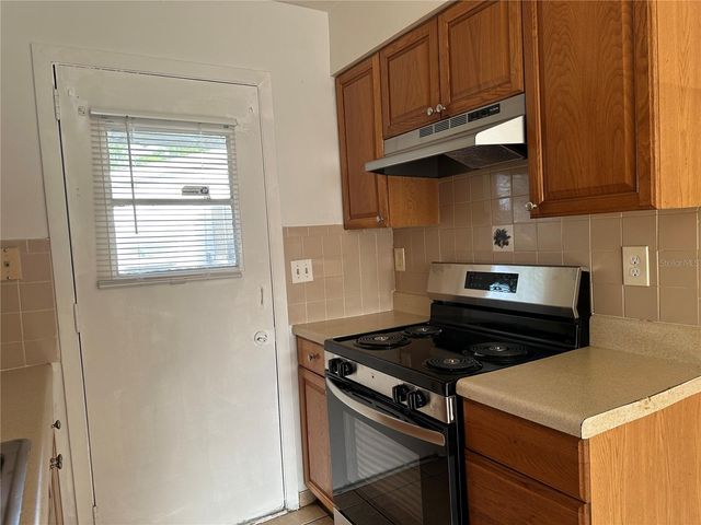 452 89TH AVENUE N, St Petersburg, FL 33702