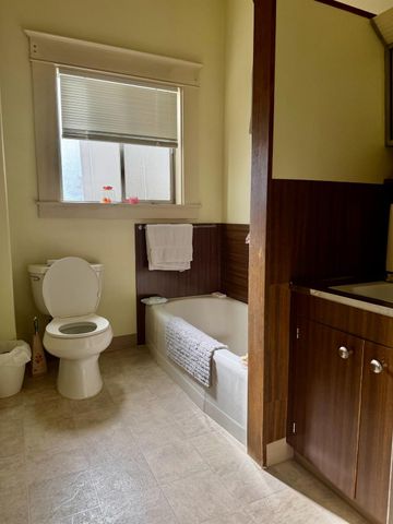 123 W Clay St, Stockton, CA 95206