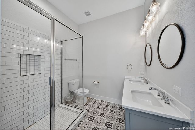 226 Saint John, San Antonio, TX 78202