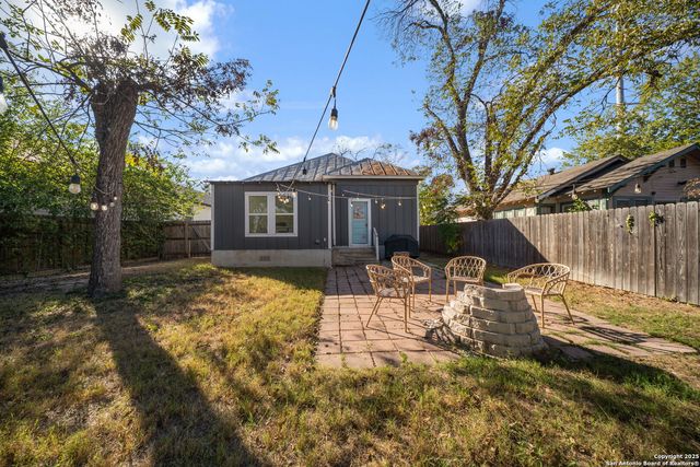 226 Saint John, San Antonio, TX 78202