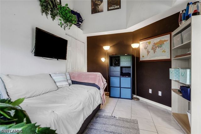 1835 W Crown Pointe BLVD, Naples, FL 34112