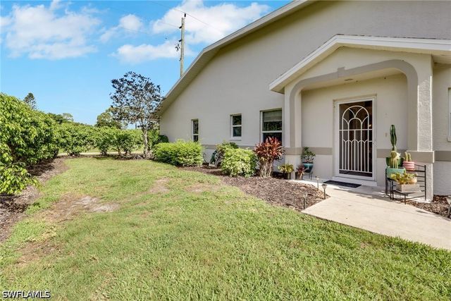 1835 W Crown Pointe BLVD, Naples, FL 34112