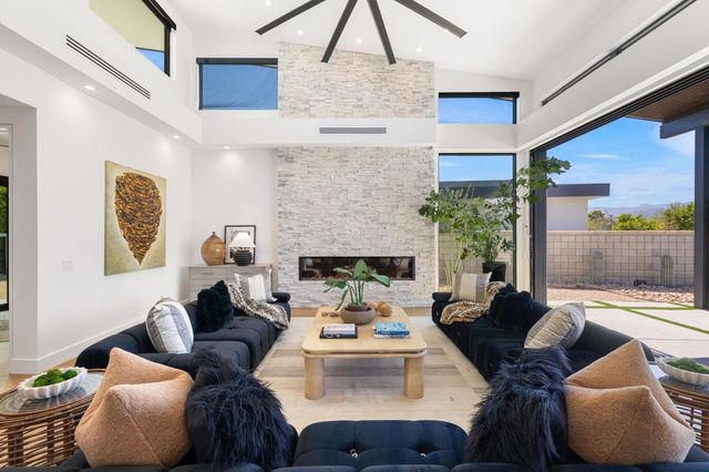 3 Siena Vista Court, Rancho Mirage, CA 92270