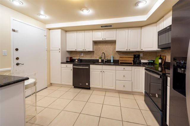 1600 S Ocean Drive 8H, Hollywood, FL 33019