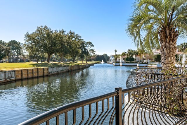 8056 Fountain Lane, Miramar Beach, FL 32550