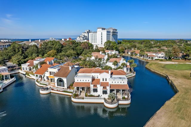 8056 Fountain Lane, Miramar Beach, FL 32550