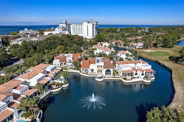 8056 Fountain Lane, Miramar Beach, FL 32550