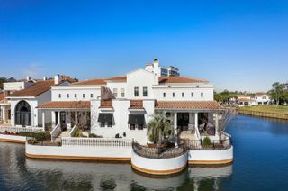8056 Fountain Lane, Miramar Beach, FL 32550