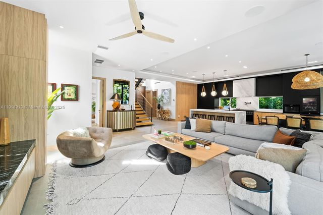 8625 NE 10th Ave, Miami, FL 33138