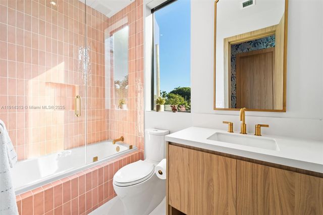 8625 NE 10th Ave, Miami, FL 33138