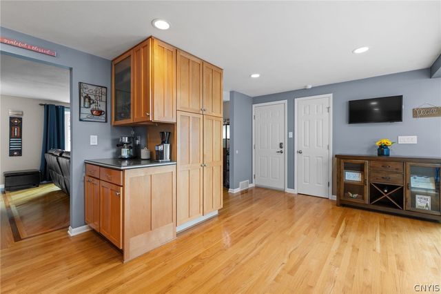 8138 Portobello, Clay, NY 13090
