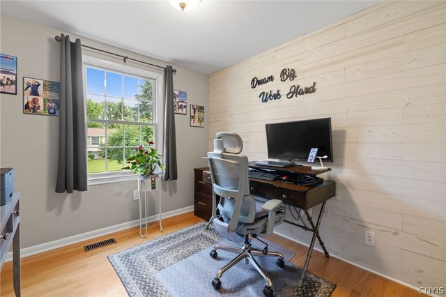 8138 Portobello, Clay, NY 13090