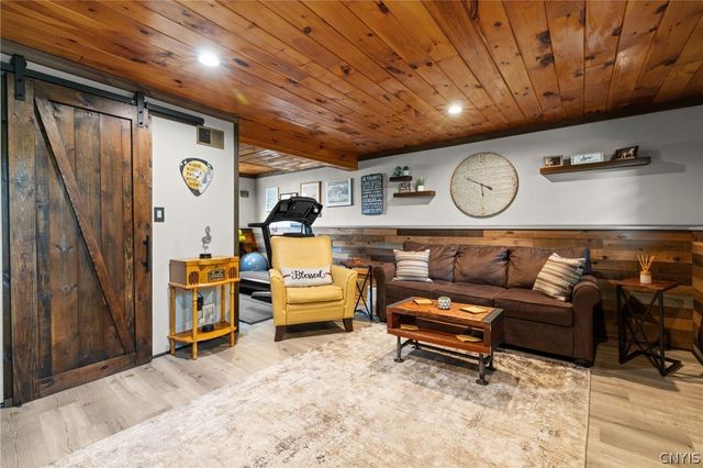 8138 Portobello, Clay, NY 13090