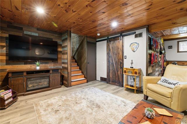 8138 Portobello, Clay, NY 13090