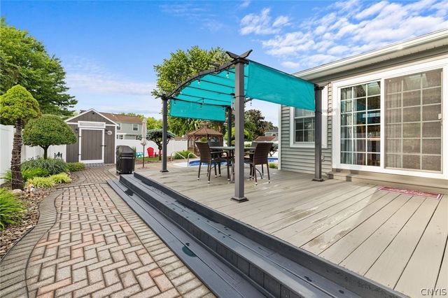 8138 Portobello, Clay, NY 13090