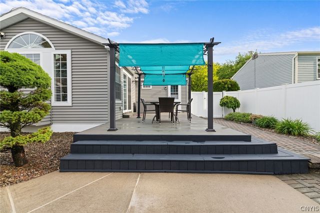 8138 Portobello, Clay, NY 13090