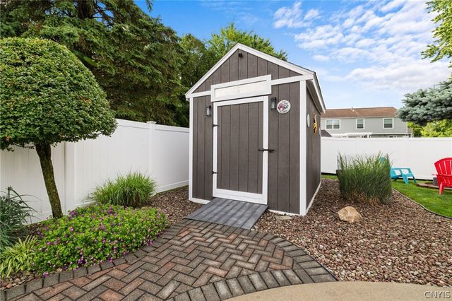 8138 Portobello, Clay, NY 13090