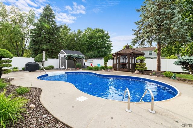 8138 Portobello, Clay, NY 13090