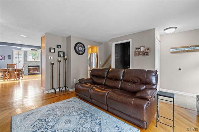 8138 Portobello, Clay, NY 13090