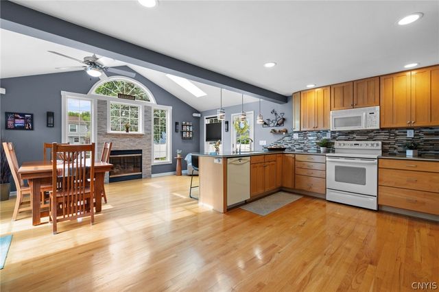8138 Portobello, Clay, NY 13090