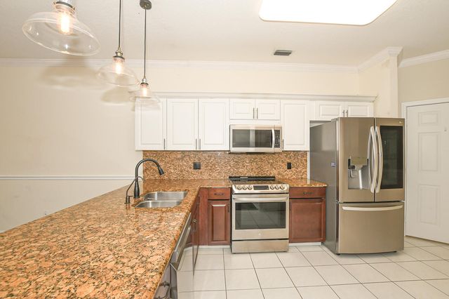 569 NW Cortina Lane, Port St. Lucie, Port St Lucie, FL 34986