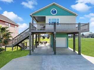 959 Surfview, Crystal Beach, TX 77650