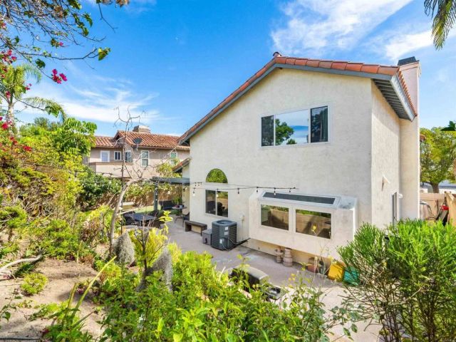 1523 Madrid Drive, Vista, CA 92081