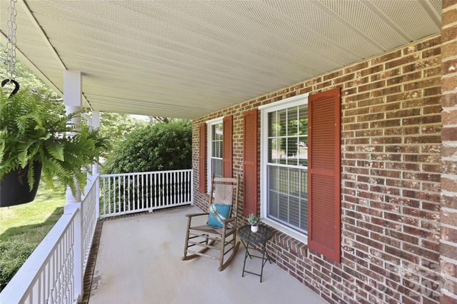 10716 Derry Drive, Charlotte, NC 28262