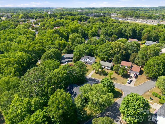 10716 Derry Drive, Charlotte, NC 28262