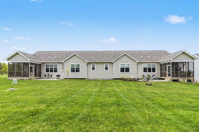 5725 Trail Side Lane, Whitmore Lake, MI 48189