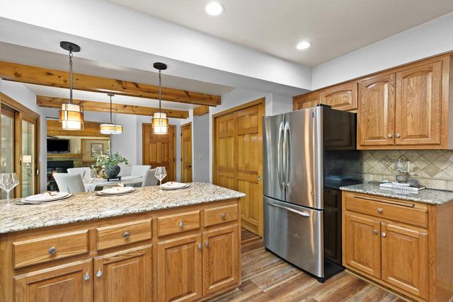 750 Crestwood DRIVE, Waukesha, WI 53188