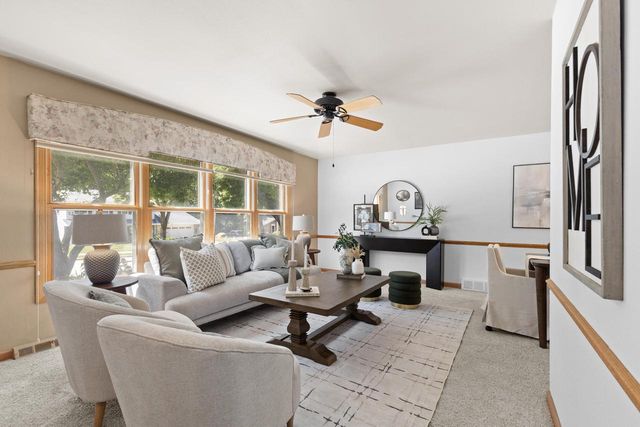 750 Crestwood DRIVE, Waukesha, WI 53188