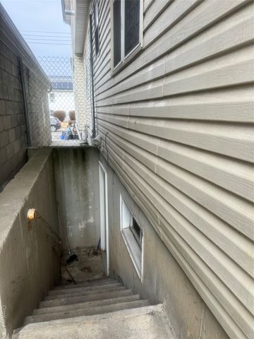 14768 259th Street, Rosedale, NY 11422