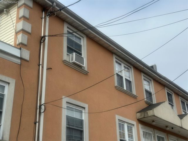 14768 259th Street, Rosedale, NY 11422