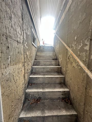 14768 259th Street, Rosedale, NY 11422