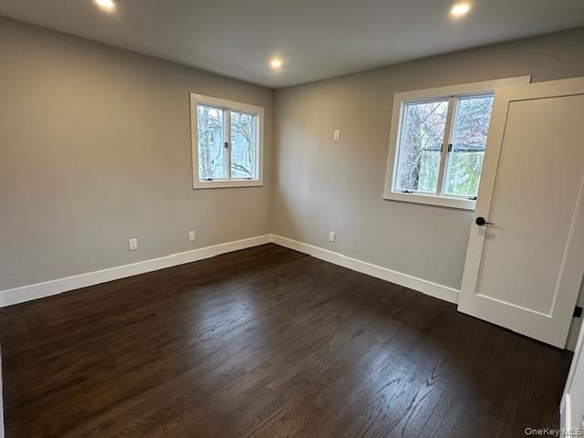 5 Linwood Road N 2nd Fl, Port Washington, NY 11050