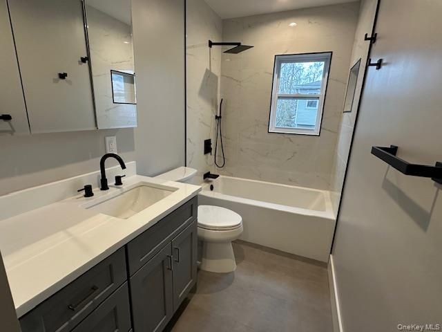 5 Linwood Road N 2nd Fl, Port Washington, NY 11050