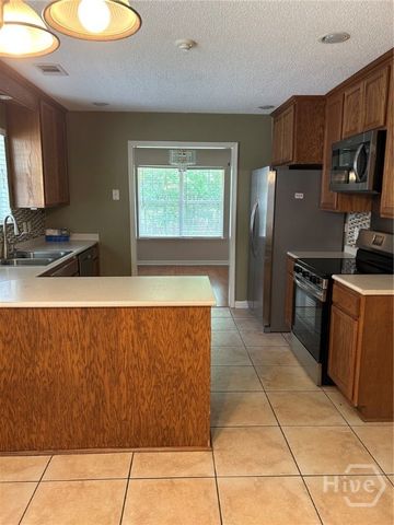 114 Chapel Drive, Savannah, GA 31406