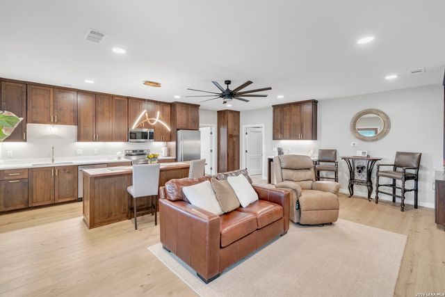 150 Shady Lane, Marble Falls, TX 78654